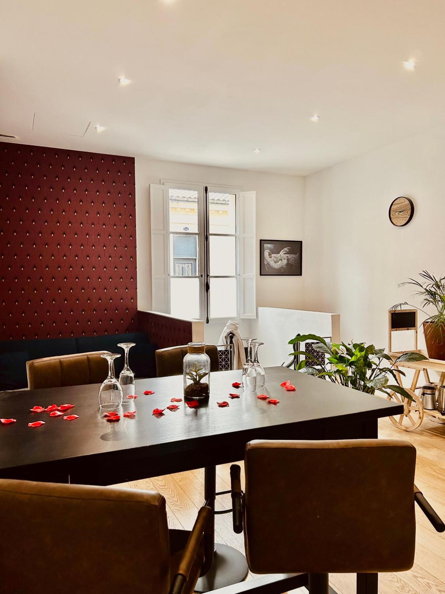 Mieuxqualhotel Jacuzzi Privatif Le Carré Appartamento *