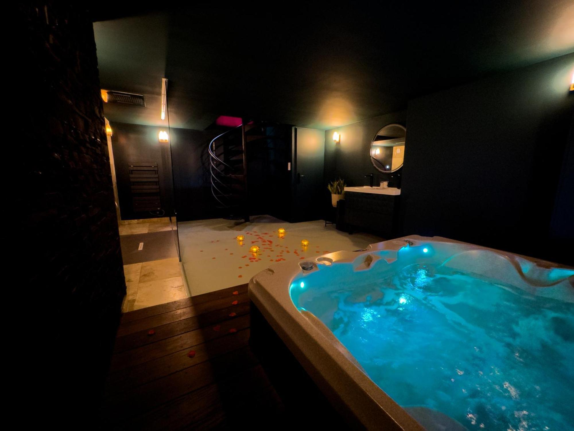 Appartamento Mieuxqualhotel Jacuzzi Privatif Le Carré *